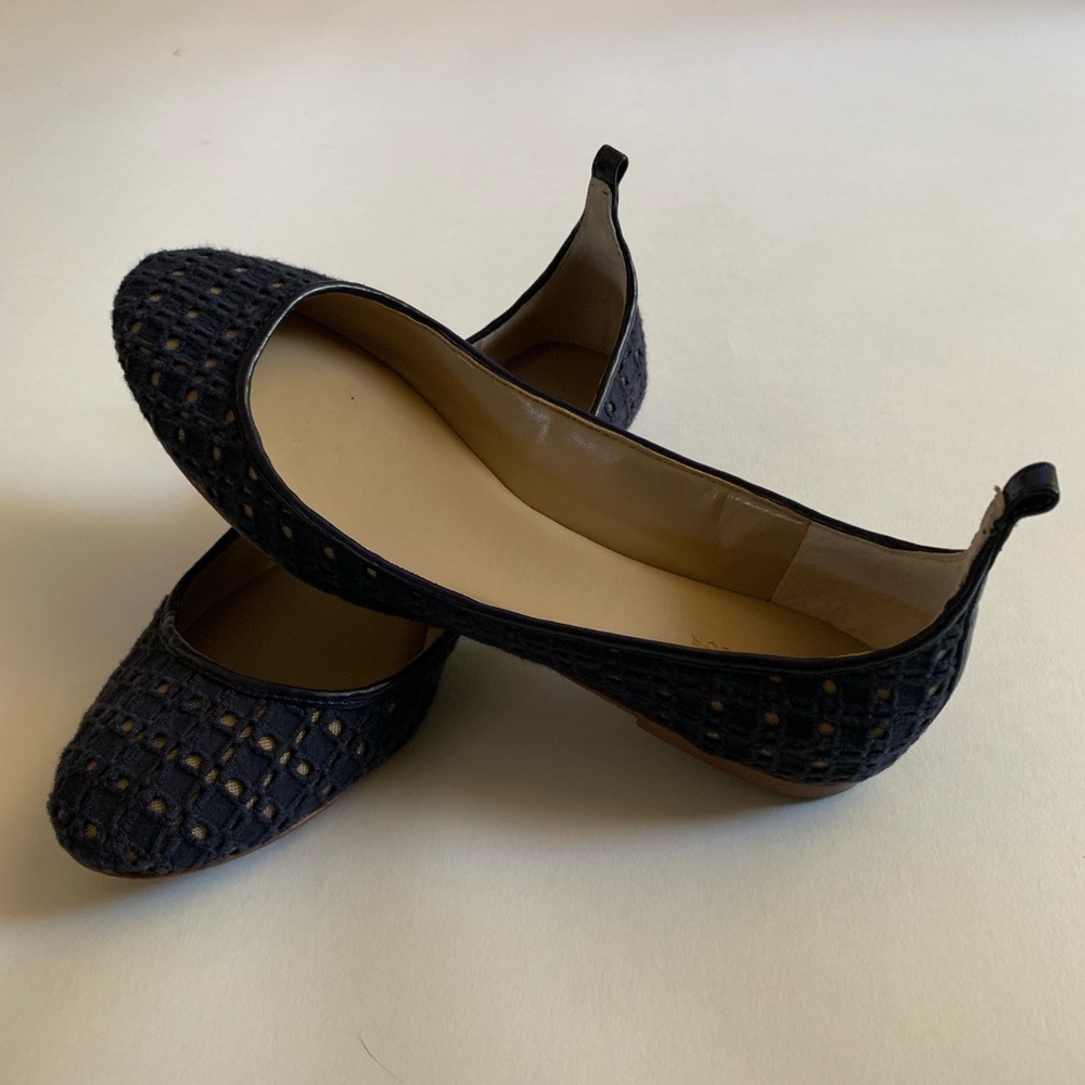 Ann Taylor navy blue flats size 8.5